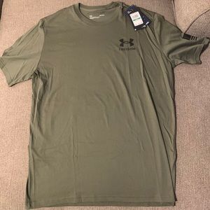 Under Armour tshirt